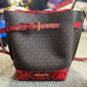 Authentic 2021 Micheal Kors handbag